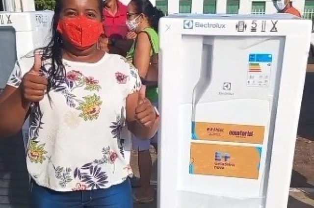 Cocal de Telha (PI) recebe mutirão da Equatorial com sorteio de geladeiras e troca de lâmpadas